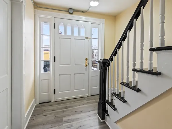 $569,900 | 207 Hamilton Street, Southbridge, MA 01550
