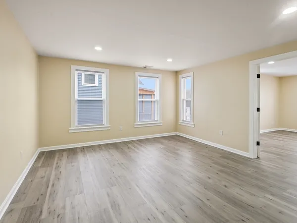 $569,900 | 207 Hamilton Street, Southbridge, MA 01550