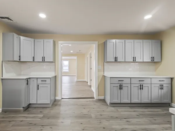 $569,900 | 207 Hamilton Street, Southbridge, MA 01550