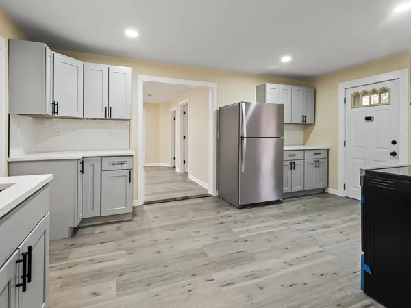 $569,900 | 207 Hamilton Street, Southbridge, MA 01550