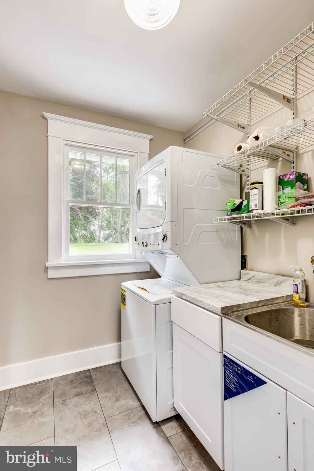 501 Washington Road Westminster, MD 21157 - Photo 34 of 72 Laundry off kitchen
