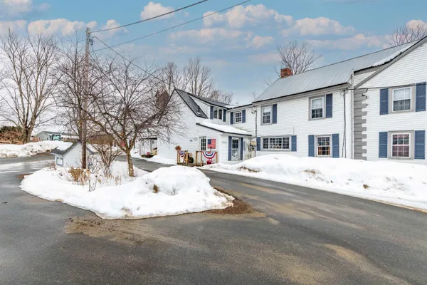 $550,000 | 412 Dartmouth College Highway, Haverhill, NH 03765