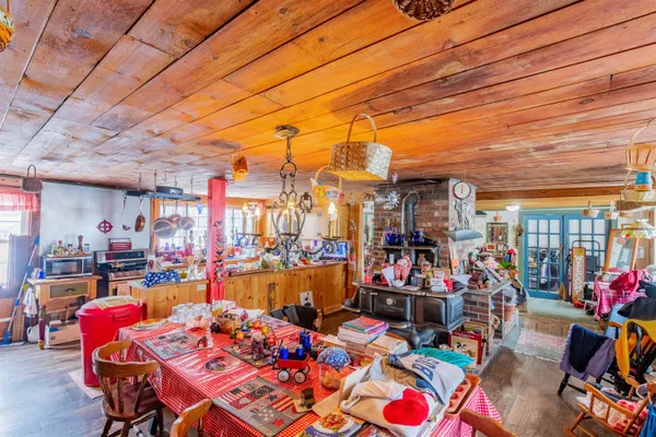 $550,000 | 412 Dartmouth College Highway, Haverhill, NH 03765