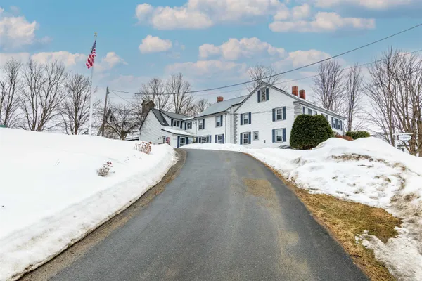 $550,000 | 412 Dartmouth College Highway, Haverhill, NH 03765