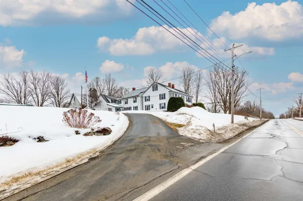 $550,000 | 412 Dartmouth College Highway, Haverhill, NH 03765