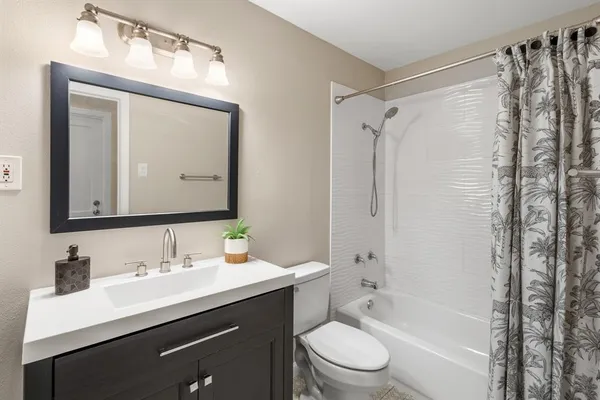 $224,995 | 301 Meadowbrook Drive, Arlington, TX 76010