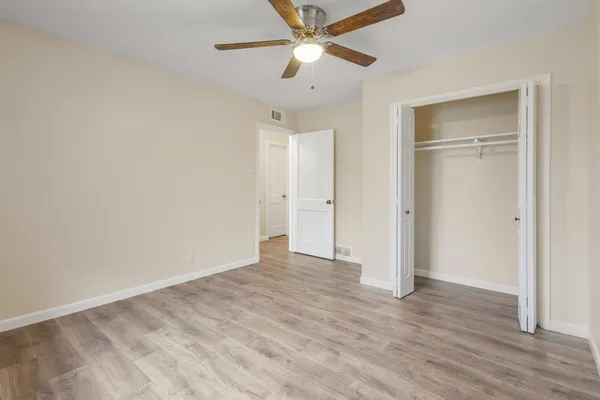 $224,995 | 301 Meadowbrook Drive, Arlington, TX 76010