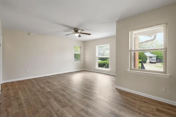 $224,995 | 301 Meadowbrook Drive, Arlington, TX 76010