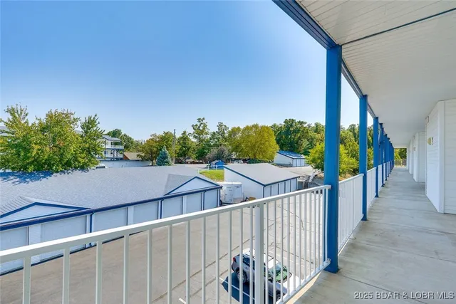 $369,000 | 85 Monarch Cove Court, Unit 5D, Lake Ozark, MO 65049