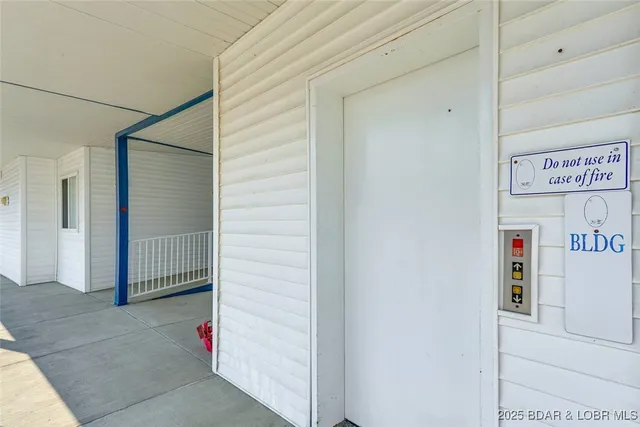 $369,000 | 85 Monarch Cove Court, Unit 5D, Lake Ozark, MO 65049