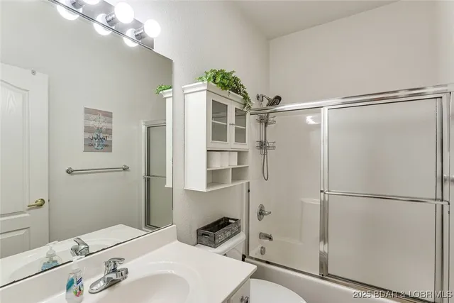 $369,000 | 85 Monarch Cove Court, Unit 5D, Lake Ozark, MO 65049