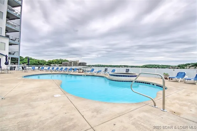$369,000 | 85 Monarch Cove Court, Unit 5D, Lake Ozark, MO 65049
