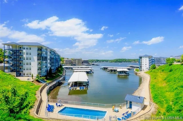 $369,000 | 85 Monarch Cove Court, Unit 5D, Lake Ozark, MO 65049