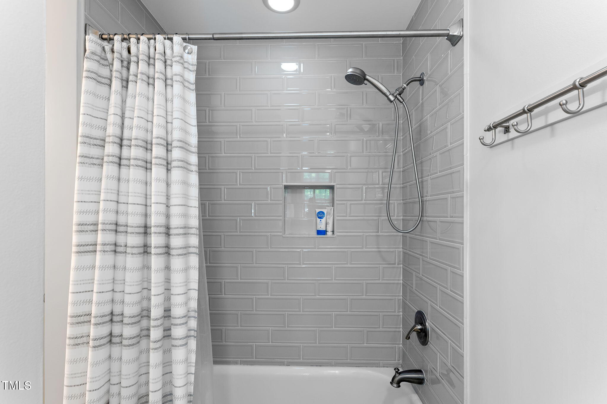 4513 Touchstone Forest Road Raleigh, NC 27612 - Photo 33 of 79 Upstairs Bathroom