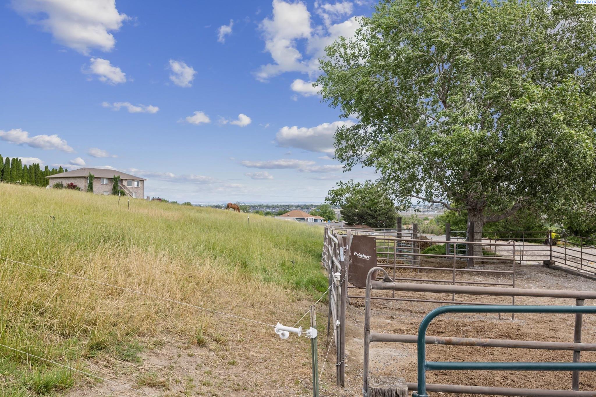 225 Rachel Road Kennewick, WA 99338 - Photo 44 of 46 Gallery Image 44