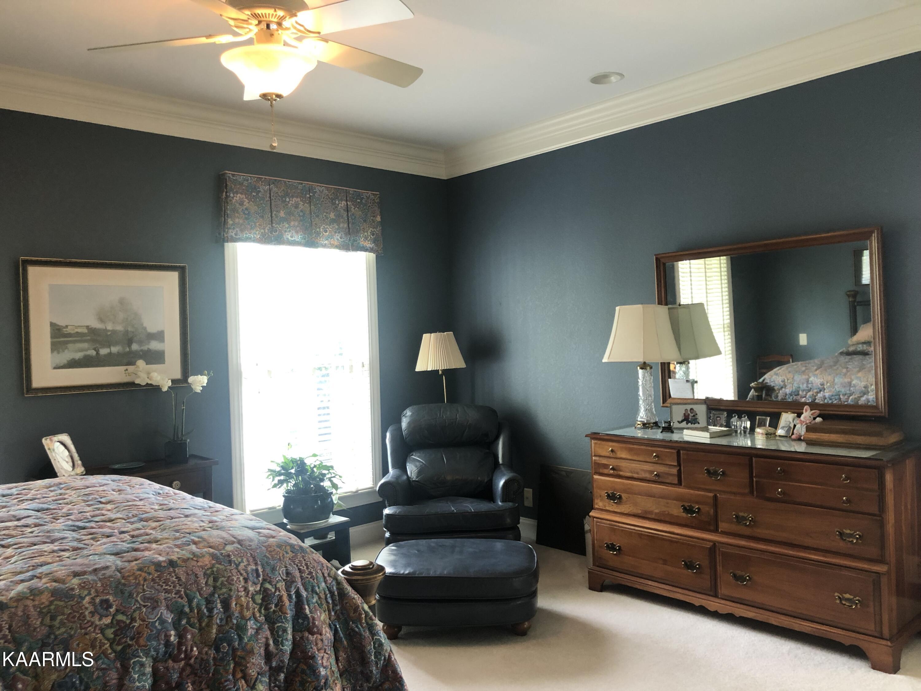 205 Connors Circle Oak Ridge, TN 37830 - Photo 13 of 42 Owner's Suite (3)