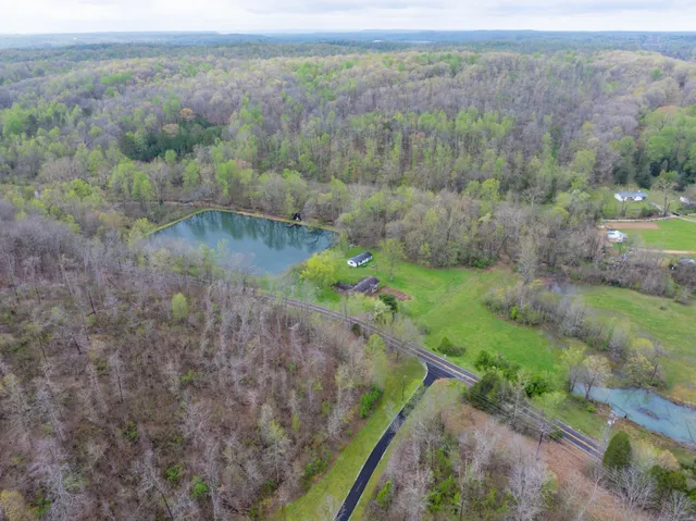 $975,000 | 191 Forks Of The River Road, Waverly, TN 37185