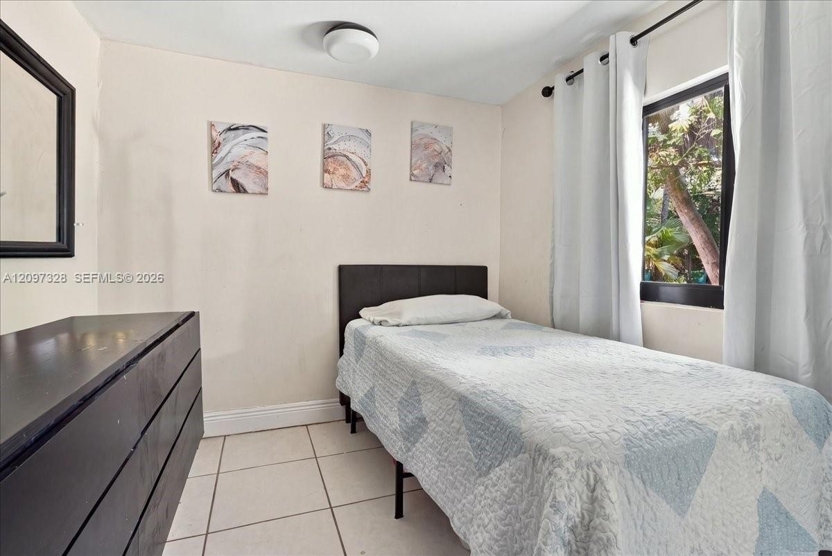 18490 Southwest 216th Street Miami, FL 33170 - Photo 13 of 48 Gallery Image 13