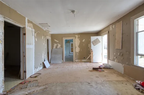 a view of livingroom with window