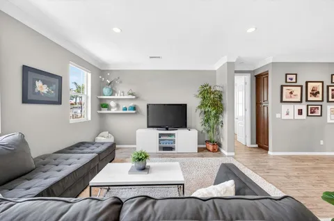 $2,395,000 | 6937 Waters End Drive, Carlsbad, CA 92011