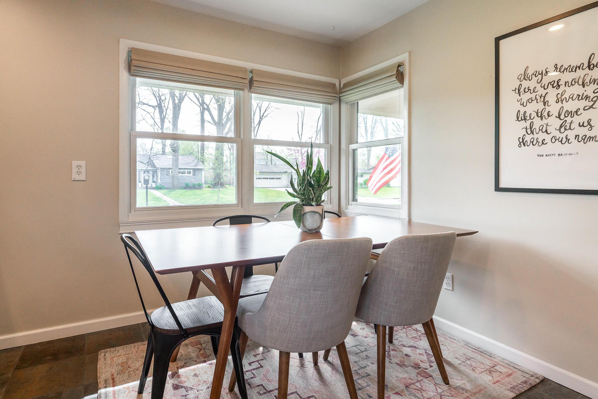 3177 Leeds Road Columbus, OH 43221 - Photo 13 of 32 Dining Area
