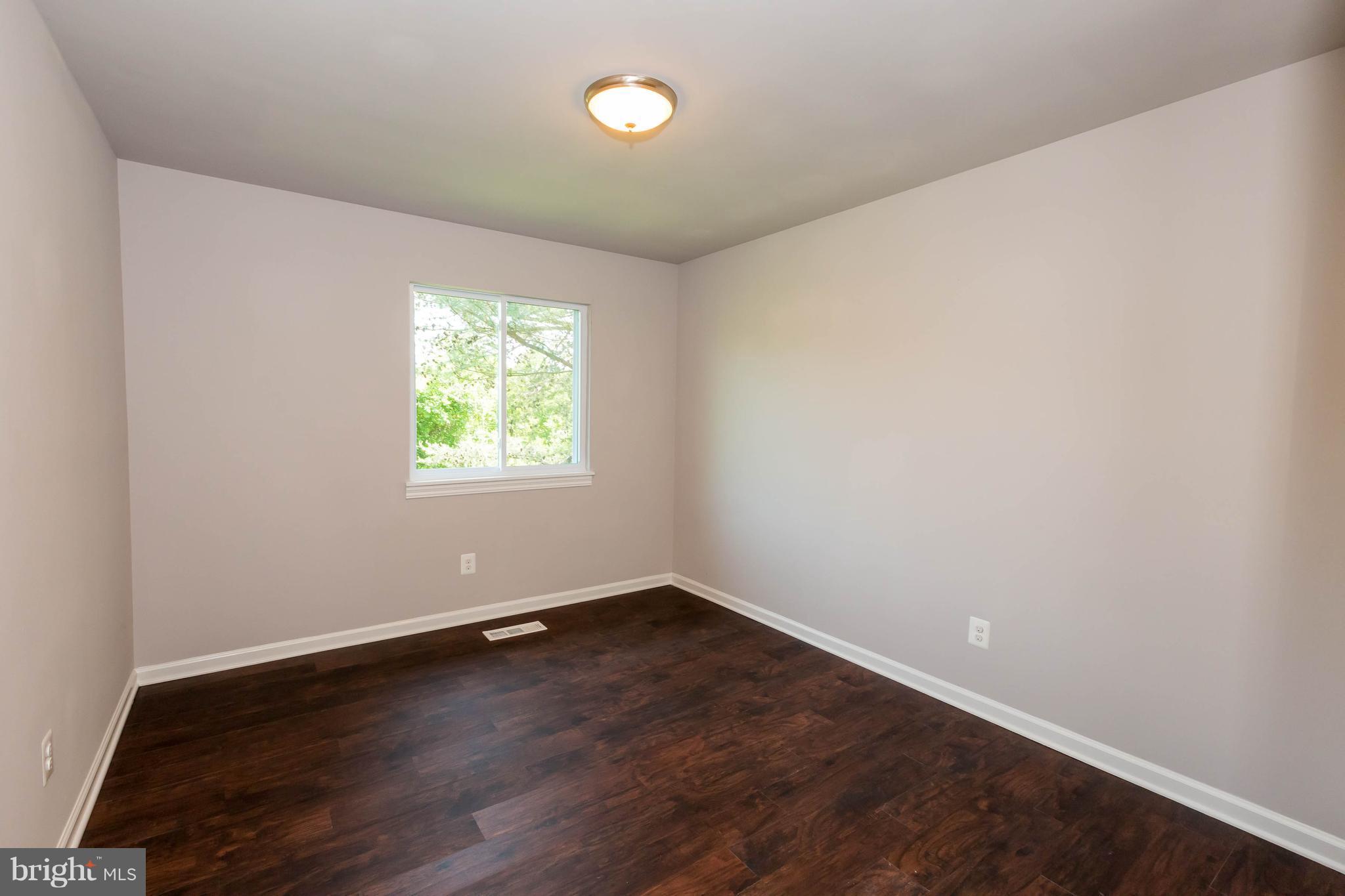 19511 Transhire Road Gaithersburg, MD 20886 - Photo 18 of 30 Bedroom