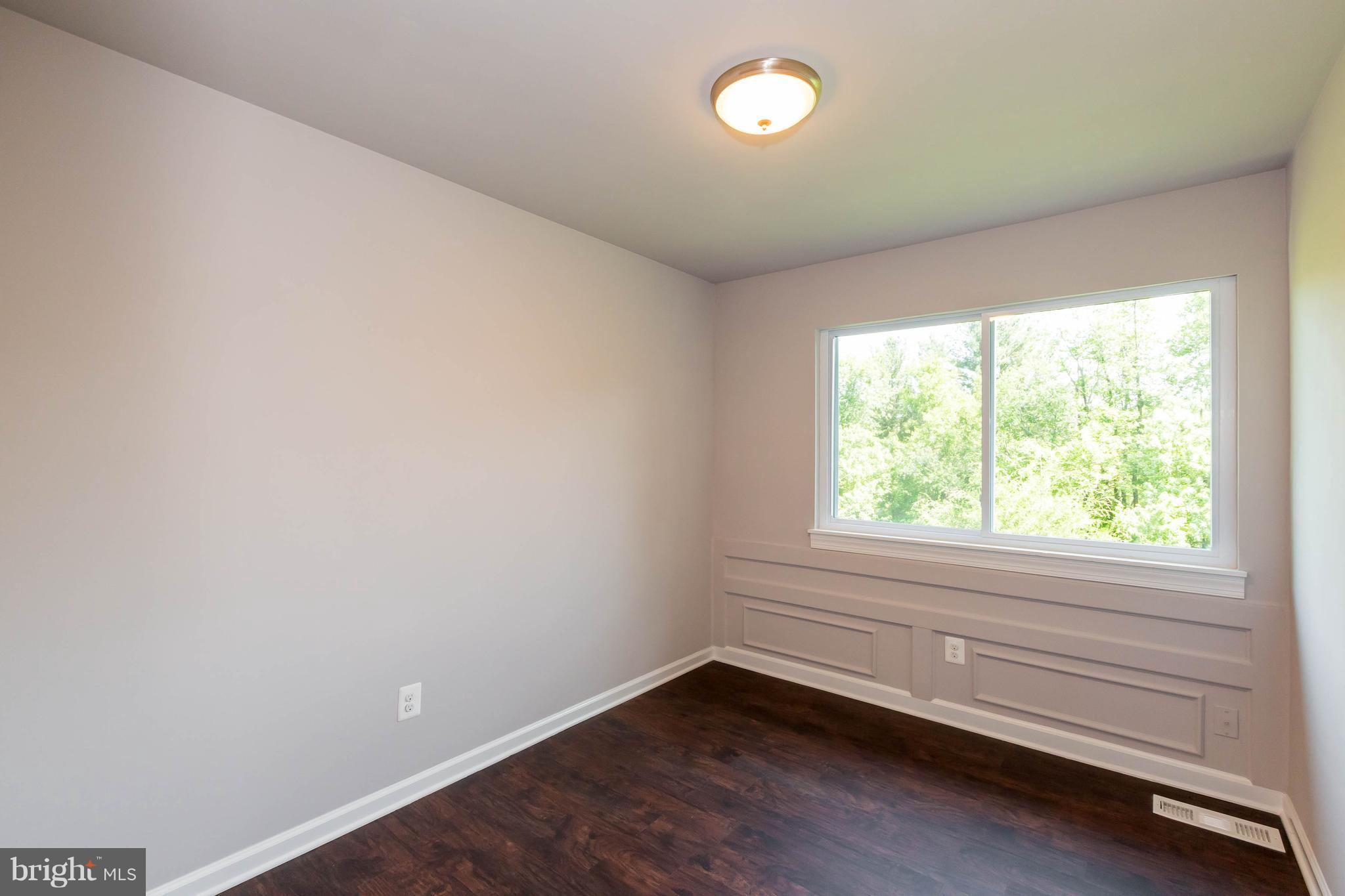 19511 Transhire Road Gaithersburg, MD 20886 - Photo 20 of 30 Bedroom