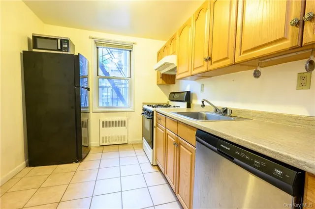 $1,650 | 3 Sadore Lane, Unit 2D, Yonkers, NY 10710
