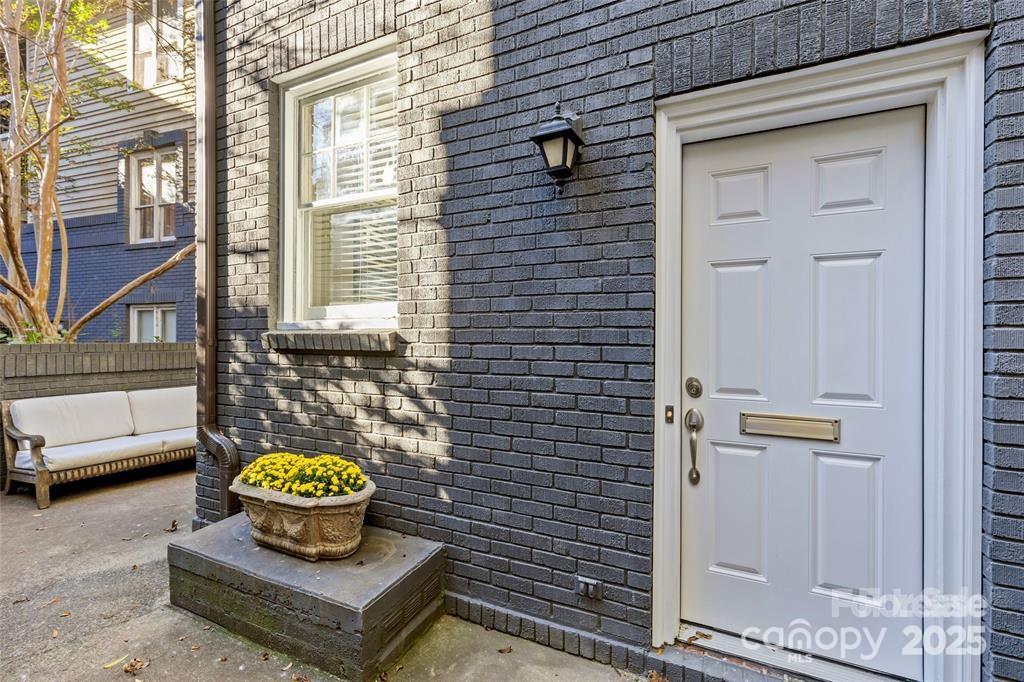 609 Queens Road, Unit A Charlotte, NC 28207 - Photo 30 of 34