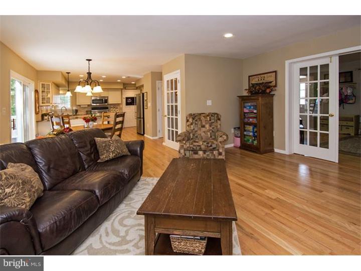 27 Ludlow Road Yardley, PA 19067 - Photo 10 of 25 Family Room