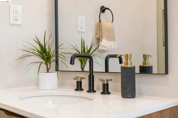 $1,195,000 | 1325 Henry Street, Berkeley, CA 94709