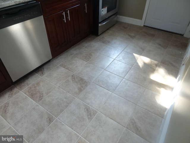 4031 Grantley Road Baltimore, MD 21215 - Photo 19 of 29 Kitchen