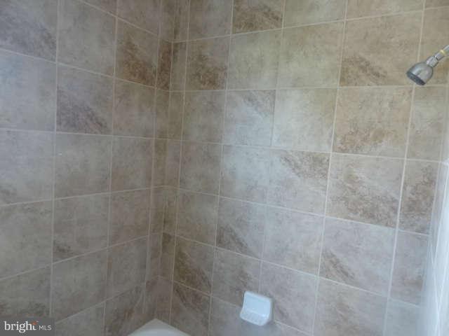 4031 Grantley Road Baltimore, MD 21215 - Photo 22 of 29 Bath