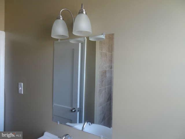 4031 Grantley Road Baltimore, MD 21215 - Photo 25 of 29 Bath