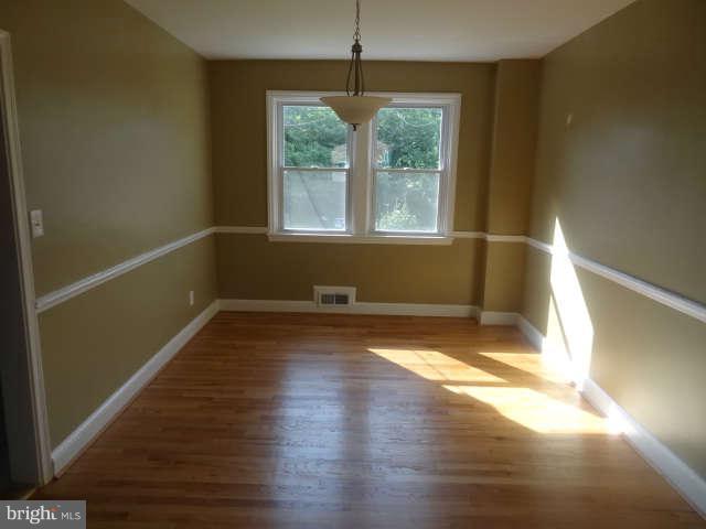 4031 Grantley Road Baltimore, MD 21215 - Photo 5 of 29 Dining Room