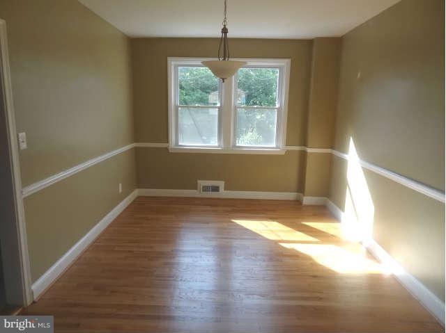 4031 Grantley Road Baltimore, MD 21215 - Photo 9 of 29 Dining Room