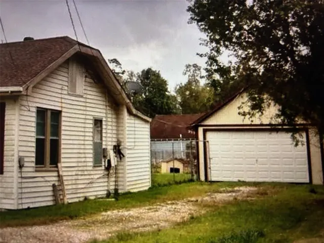 $650 | 2385 Tyler Street, Beaumont, TX 77703