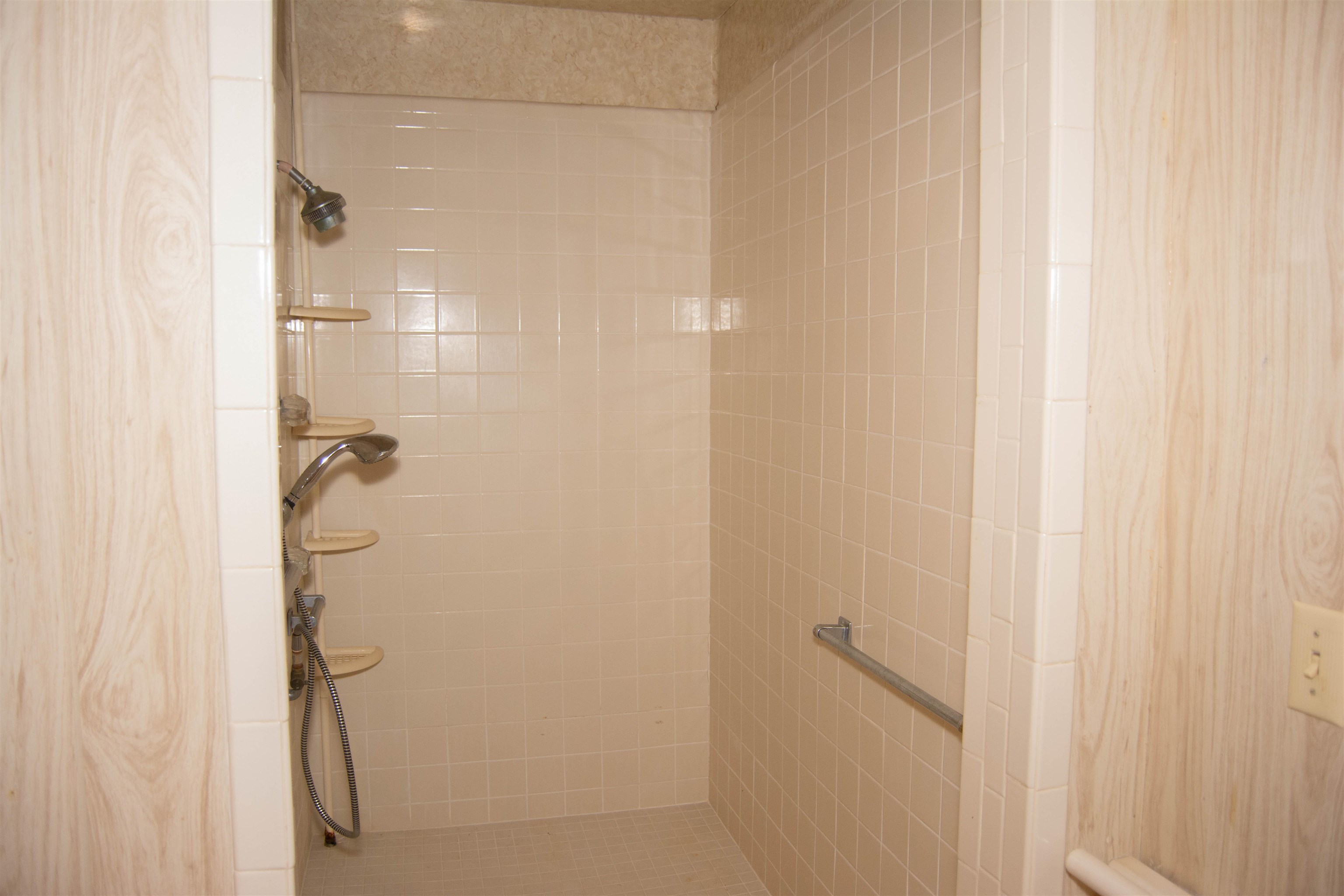 6840 Howe Street Groves, TX 77619 - Photo 8 of 17