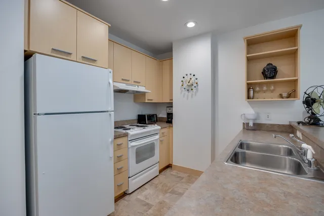 $1,900 | 309 West Washington Avenue, Madison, WI 53703