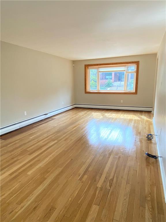 307 Roup Avenue Pittsburgh, PA 15232 - Photo 4 of 21 Living Room