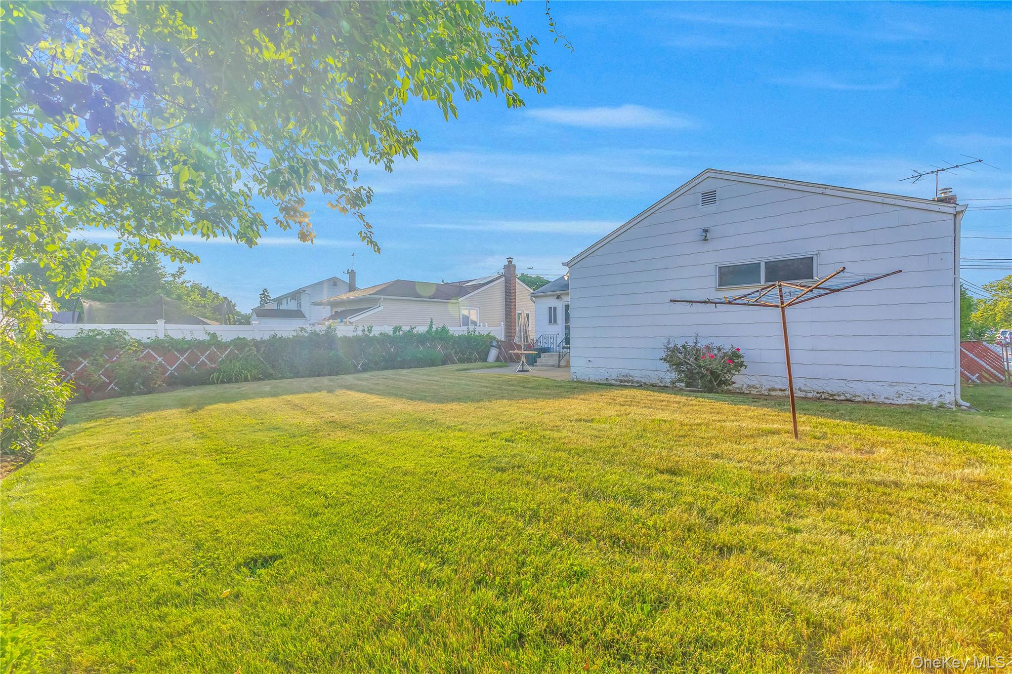 1501 Howell Road Valley Stream, NY 11580 - Photo 38 of 44