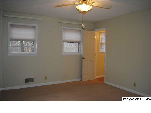 3337 Chartwell Road Hoover, AL 35226 - Photo 11 of 32