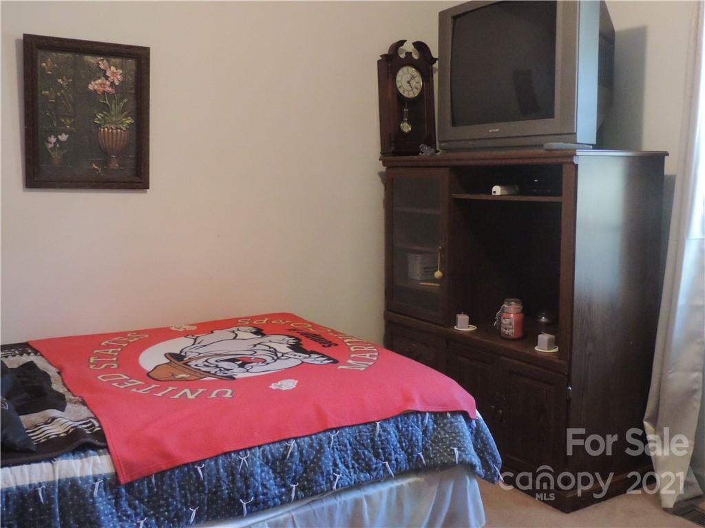 1014 Oates Road Bessemer City, NC 28016 - Photo 12 of 18 Gallery Image 12