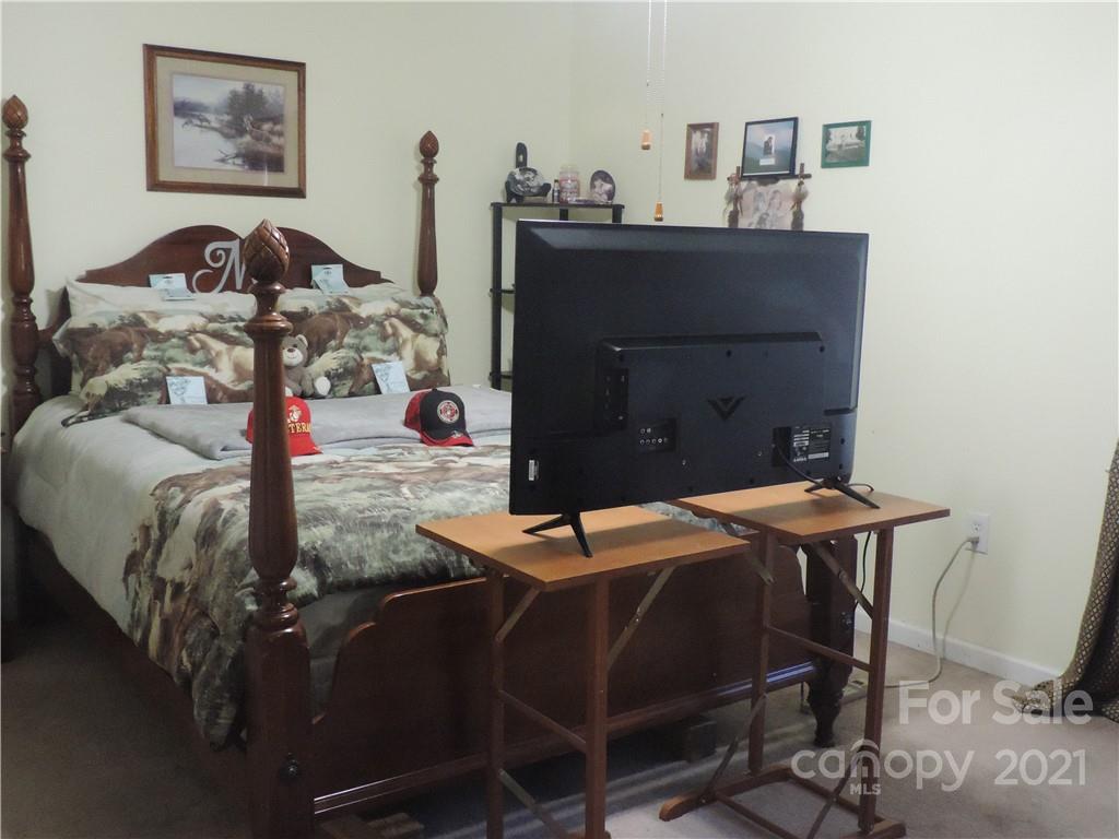 1014 Oates Road Bessemer City, NC 28016 - Photo 14 of 18 Gallery Image 14