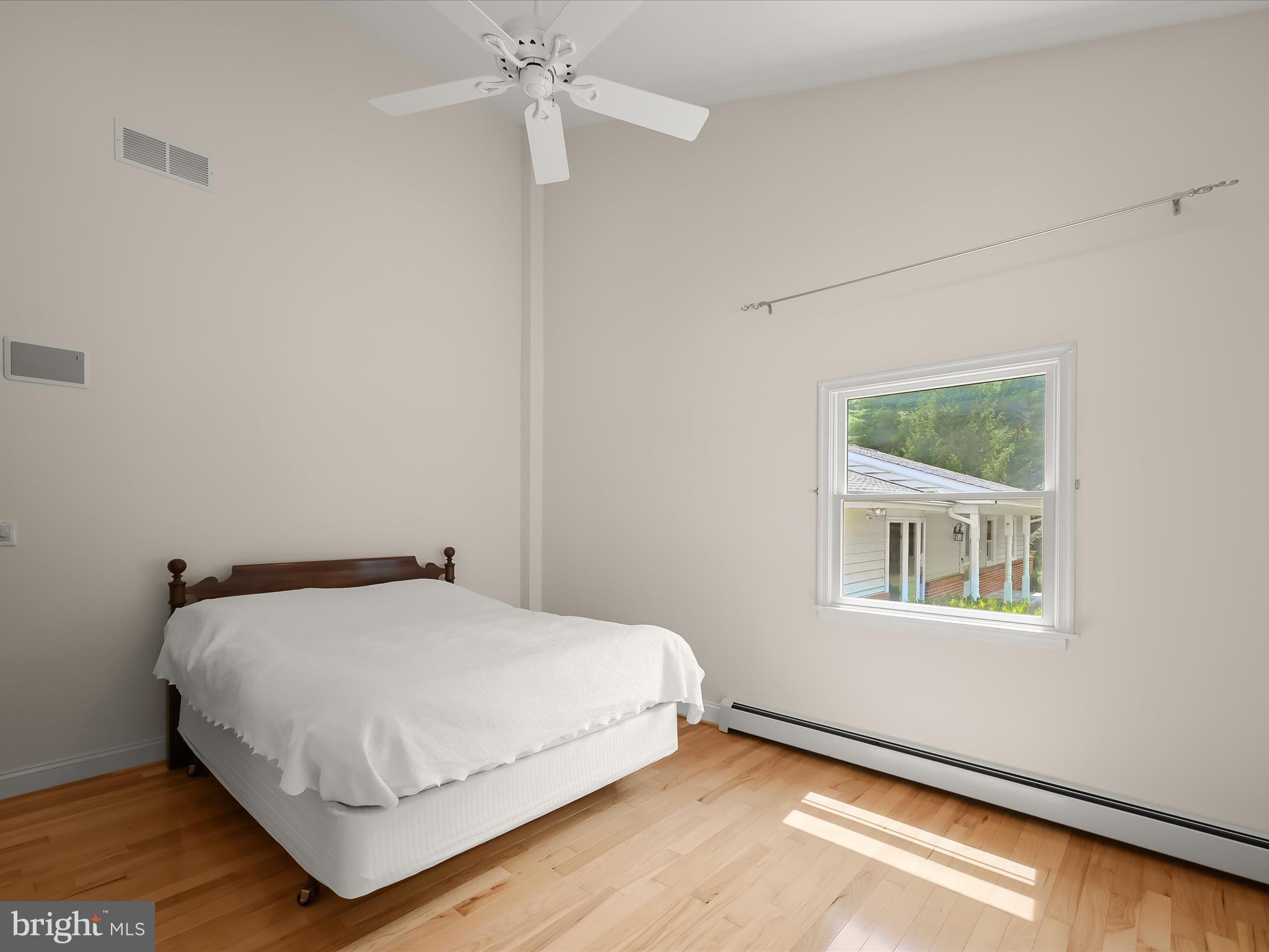3835 Rinehart Road Westminster, MD 21158 - Photo 28 of 58 Bedroom