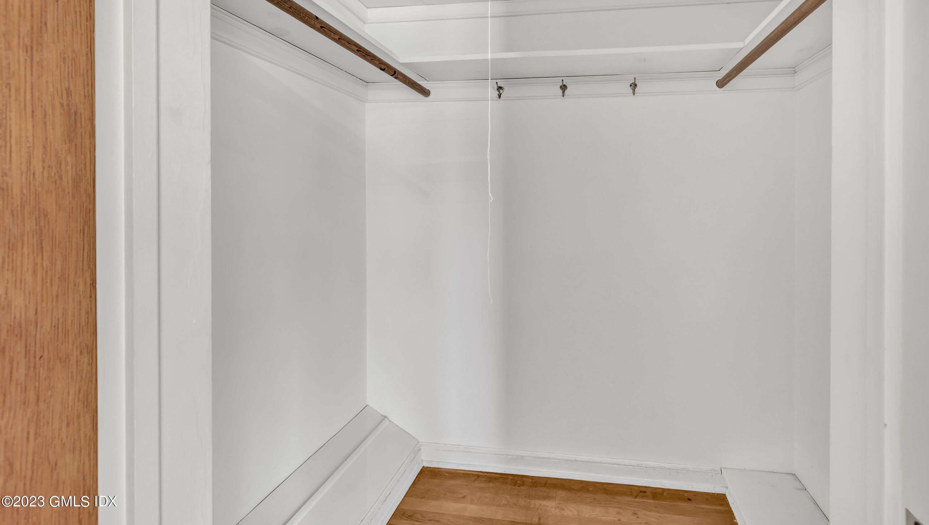 20 Bayside Terrace Riverside, CT 06878 - Photo 16 of 30 a view of a small room