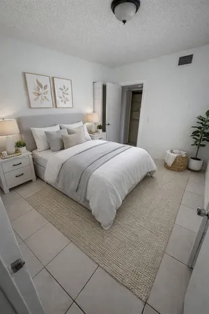 $1,850 | 5702 West 26th Avenue, Unit 5702, Hialeah, FL 33016