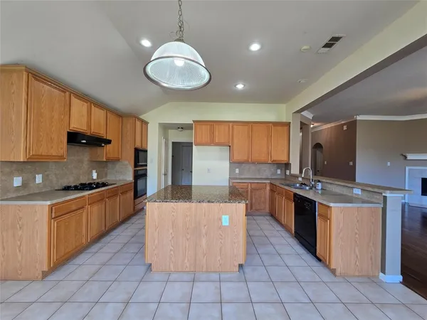 $2,600 | 4100 Wildbriar Lane, Mansfield, TX 76063