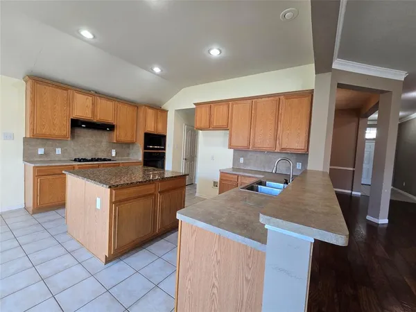 $2,600 | 4100 Wildbriar Lane, Mansfield, TX 76063