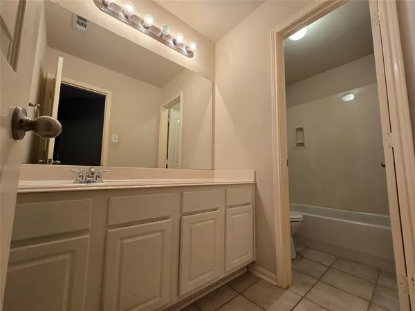 $2,600 | 4100 Wildbriar Lane, Mansfield, TX 76063